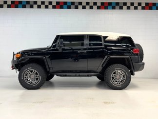 Used 2013 Toyota FJ Cruiser 4WD w/ Upgrade Pkg image 1