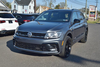 Used 2020 Volkswagen Tiguan SE R-Line image 1