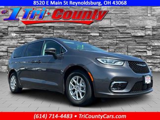 Used 2023 Chrysler Pacifica Touring-L image 1