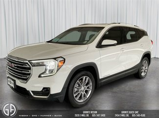 Used 2022 GMC Terrain SLT w/ Infotainment Package II image 1