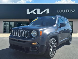 Used 2018 Jeep Renegade Latitude image 1