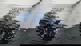 Used 2021 GMC Acadia SLE image 1
