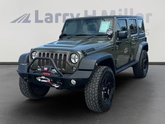 Used 2015 Jeep Wrangler Unlimited Rubicon w/ Connectivity Group image 1