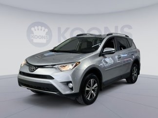 Used 2017 Toyota RAV4 XLE image 1