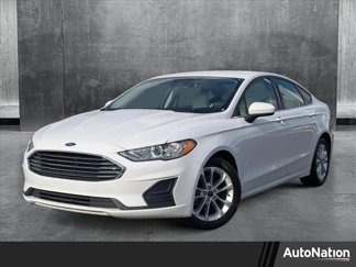 Used 2020 Ford Fusion SE image 1