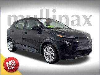 Used 2023 Chevrolet Bolt EUV LT w/ Comfort Package image 1