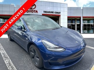 Used 2019 Tesla Model 3 Long Range video 1