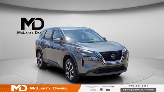 Used 2023 Nissan Rogue SV image 1
