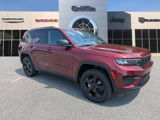 New 2025 Jeep Grand Cherokee Altitude image 1