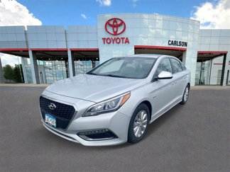 Used 2016 Hyundai Sonata SE image 1