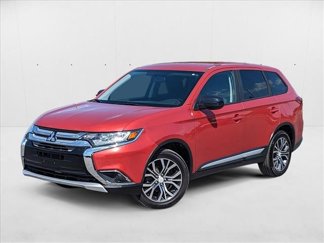 Used 2016 Mitsubishi Outlander SE image 1