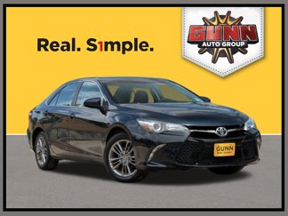 Used 2015 Toyota Camry SE image 1