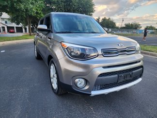 Used 2017 Kia Soul + image 1