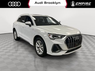 Used 2022 Audi Q3 2.0T Premium Plus w/ Premium Plus Package image 1