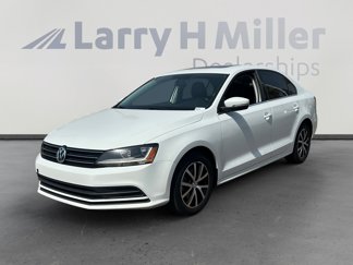 Used 2017 Volkswagen Jetta SE image 1