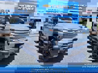 New 2025 Chevrolet Silverado EV LT image 1