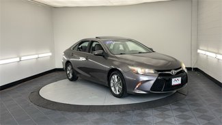 Used 2016 Toyota Camry SE image 1