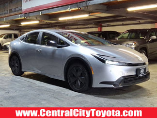 Used 2024 Toyota Prius LE image 1