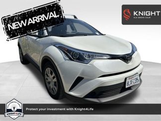 Used 2019 Toyota C-HR LE image 1