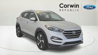 Used 2016 Hyundai Tucson Sport image 1