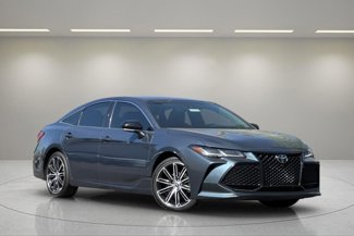 Used 2022 Toyota Avalon Touring image 1
