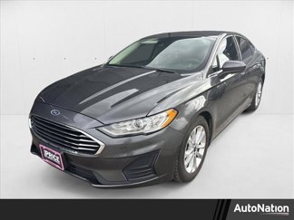 Used 2020 Ford Fusion SE image 1