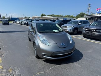 Used 2017 Nissan Leaf SV image 1