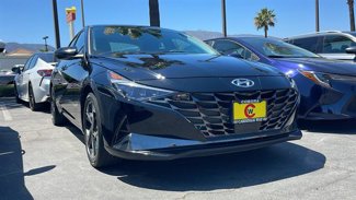 Certified 2023 Hyundai Elantra Limited image 1