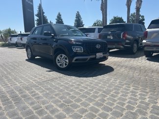 Certified 2022 Hyundai Venue SE image 1