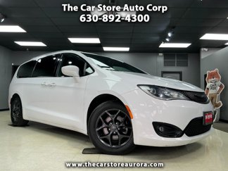 Used 2019 Chrysler Pacifica Touring-L Plus w/ S Appearance Package image 1