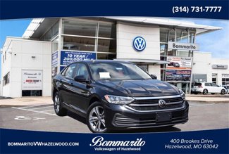 Certified 2024 Volkswagen Jetta SE image 1