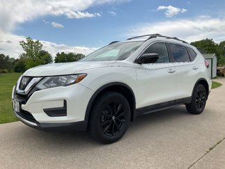 Used 2017 Nissan Rogue SV w/ Midnight Edition image 1