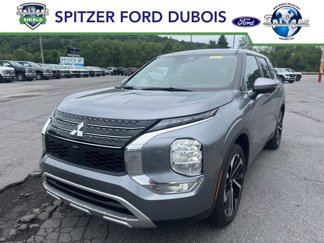 Used 2024 Mitsubishi Outlander SE image 1