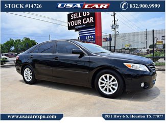Used 2011 Toyota Camry XLE image 1