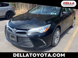 Used 2015 Toyota Camry LE image 1