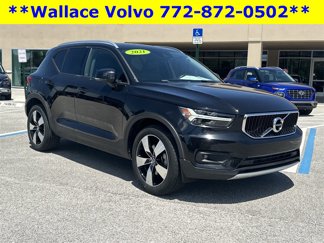 Used 2021 Volvo XC40 T5 Momentum w/ Protection Package Premier image 1