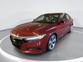 Used 2018 Honda Accord Touring image 1