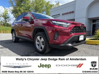 Used 2022 Toyota RAV4 XLE image 1
