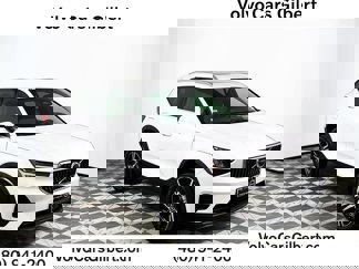 Certified 2025 Volvo XC40 B5 Core image 1