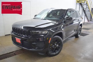 New 2025 Jeep Grand Cherokee Altitude image 1