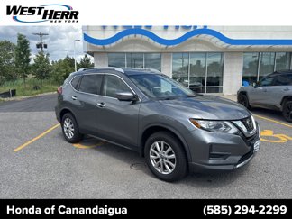 Used 2018 Nissan Rogue SV image 1