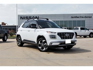 Used 2022 Hyundai Venue Limited image 1