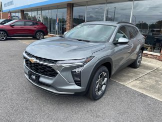 New 2025 Chevrolet Trax LT image 1