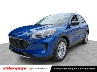 Used 2022 Ford Escape SE image 1