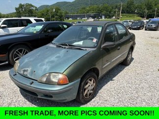 Used 2001 Chevrolet Metro LSi image 1