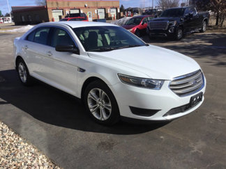 Used 2017 Ford Taurus SE image 1