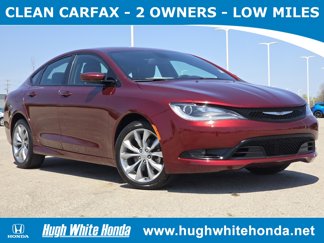 Used 2016 Chrysler 200 S image 1