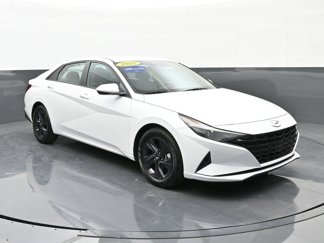 Certified 2022 Hyundai Elantra SEL image 1