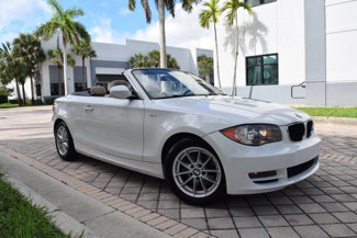 Used 2011 BMW 128i Convertible image 1