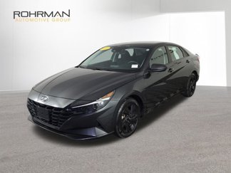 Used 2023 Hyundai Elantra SEL image 1